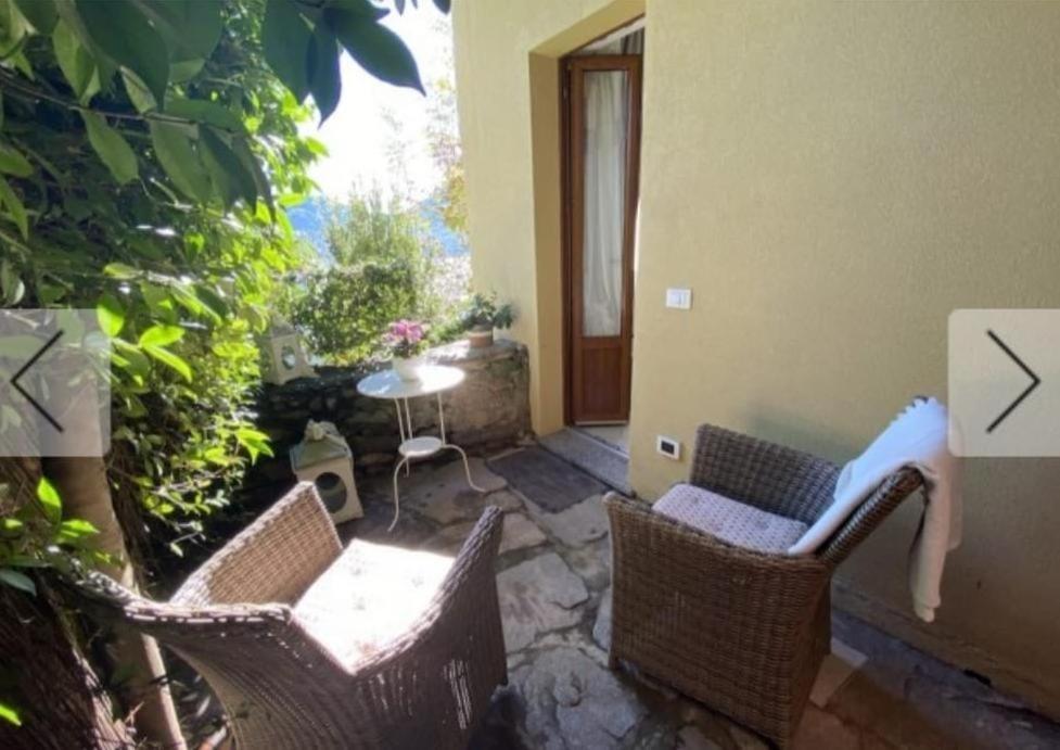 Residenza Le Camelie Lägenhet Oggebio Exteriör bild