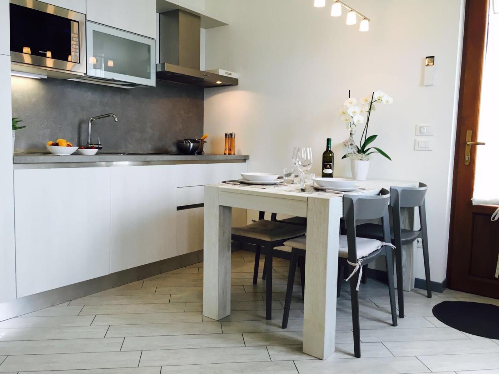 Residenza Le Camelie Lägenhet Oggebio Exteriör bild